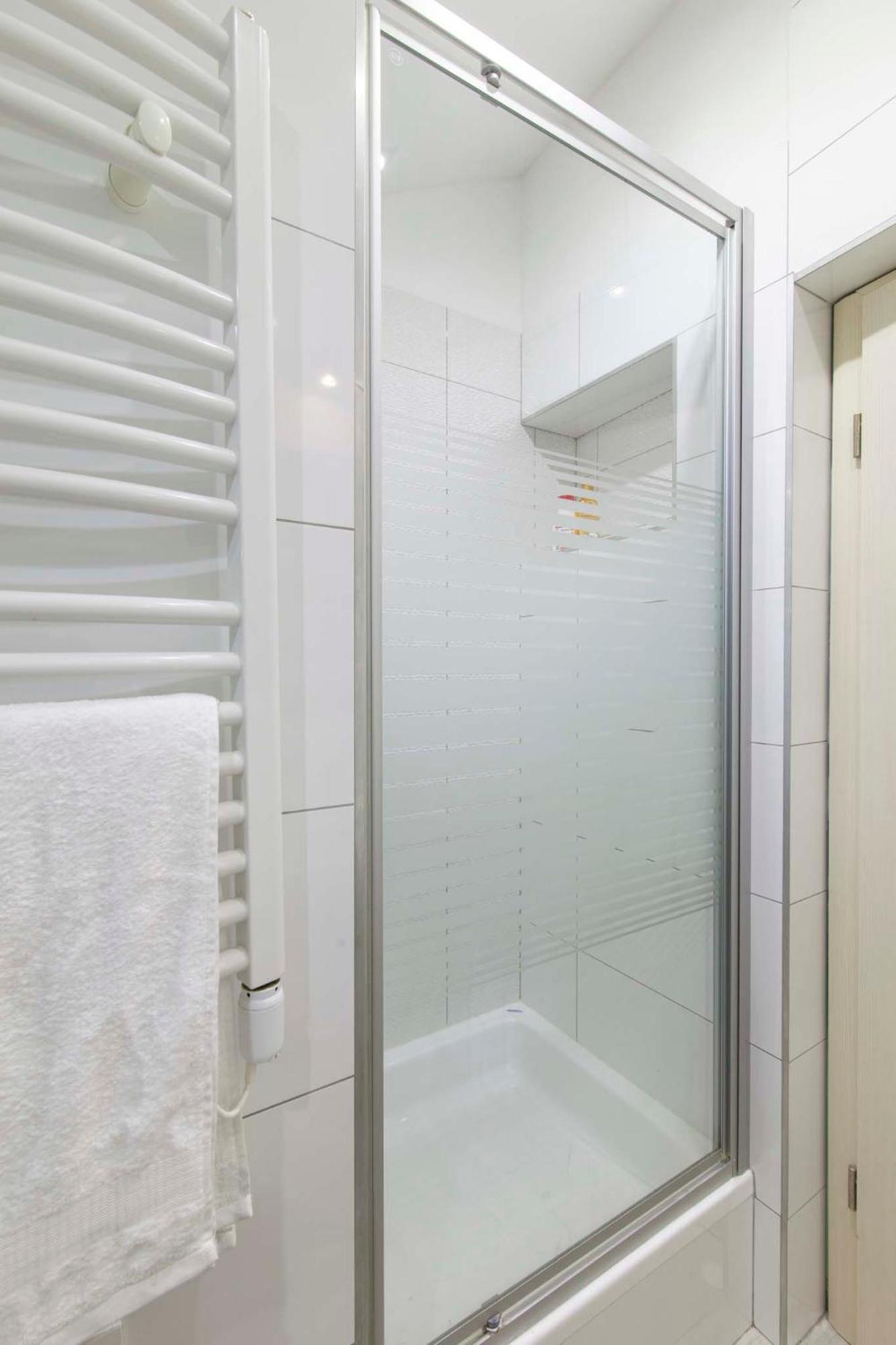 Apartment City Vibe, Great Location! ชิเบนิก ภายนอก รูปภาพ