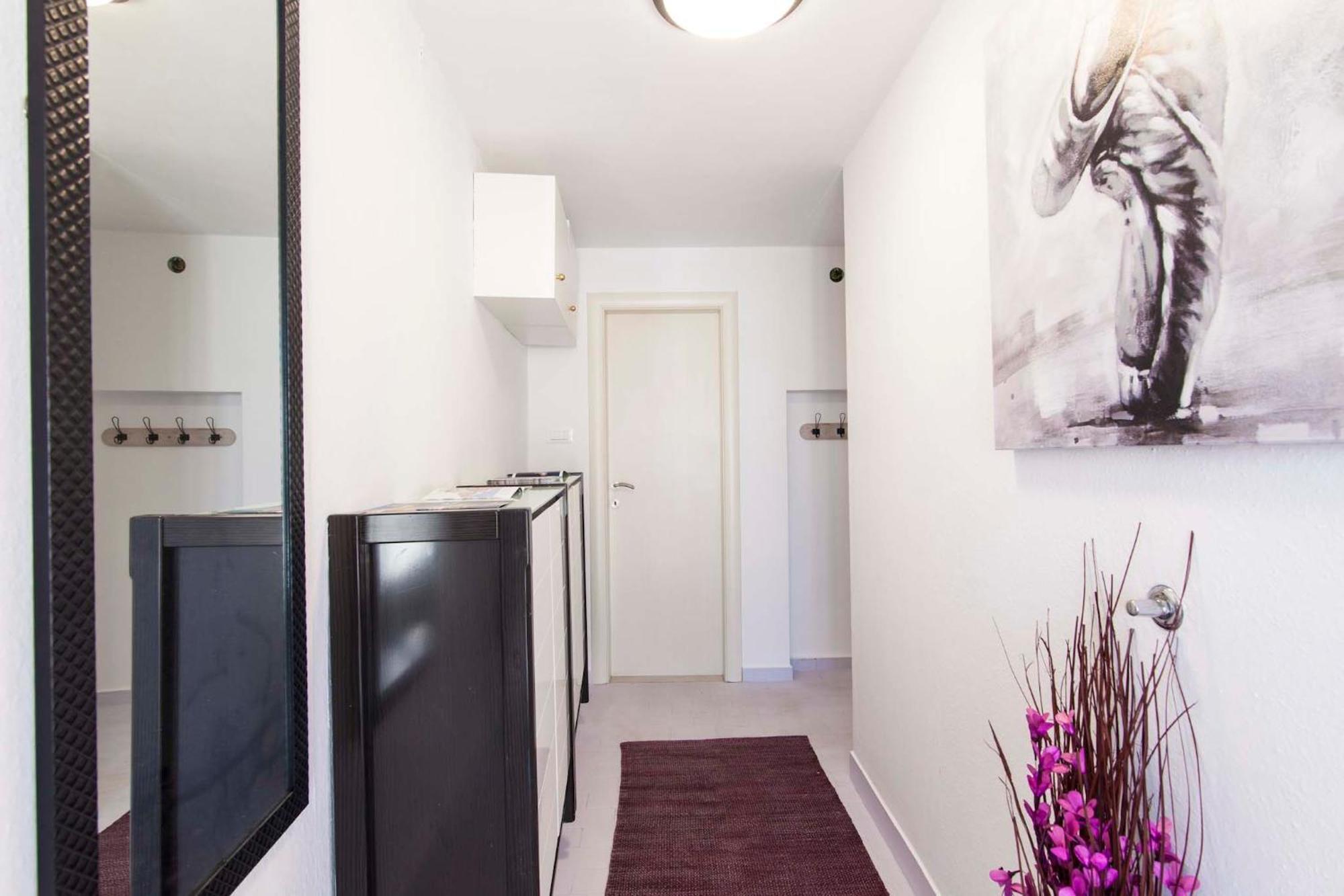 Apartment City Vibe, Great Location! ชิเบนิก ภายนอก รูปภาพ